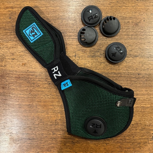 Forest Green RZ Mask Medium - Picture 2 of 10